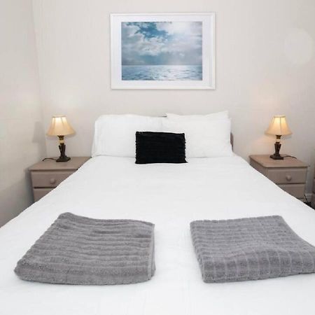 Cormorant - Beautiful 2 Bed Apartment With Sea Views Old Town Σκάρμπορο Εξωτερικό φωτογραφία